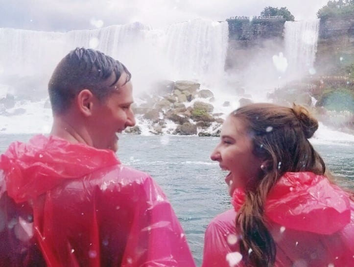 ナイアガラの滝でする最もロマンチックなこと Image