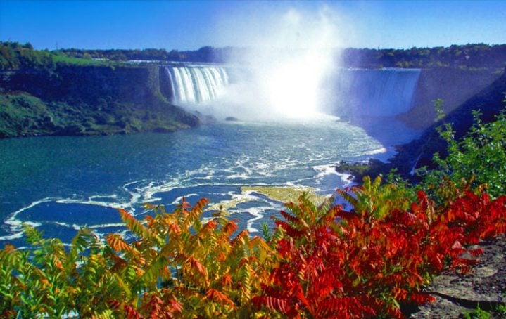 Cascate del Niagara in autunno