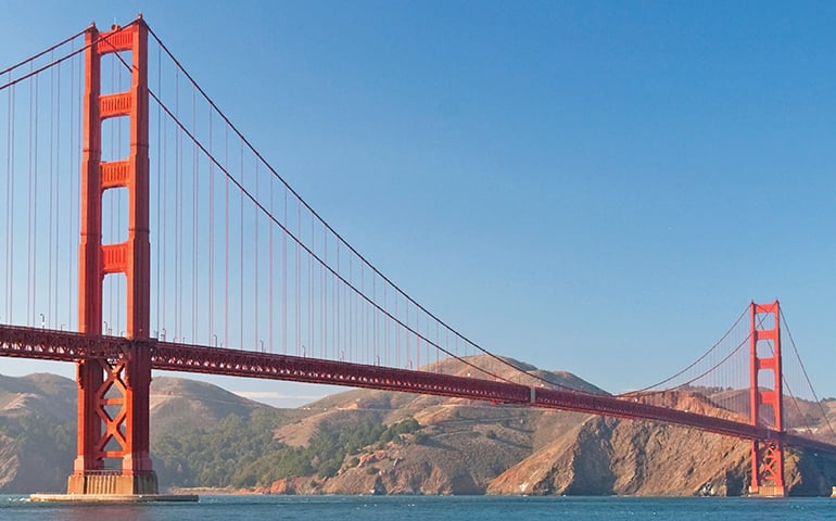 El puente Golden Gate en un día claro