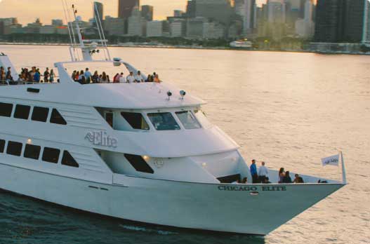 A yacht on Chicago on Lake Michighan.