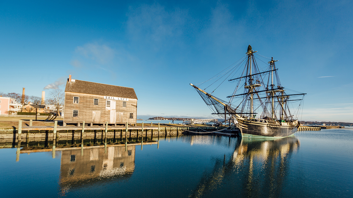 Whale Watching, Boat Tours, and Ferries | Boston Harbor Cruises | City