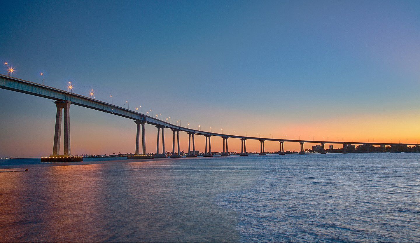 Ponte Coronado al tramonto