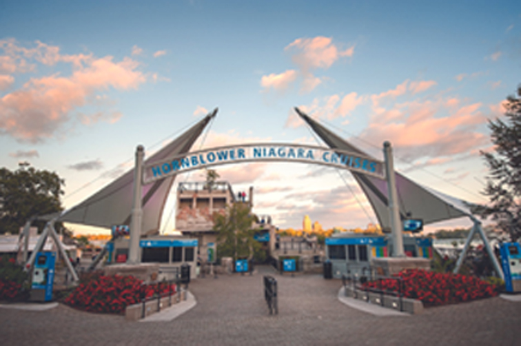 Hornblower_Niagara_Cruises_Ticket_Plaza_SM