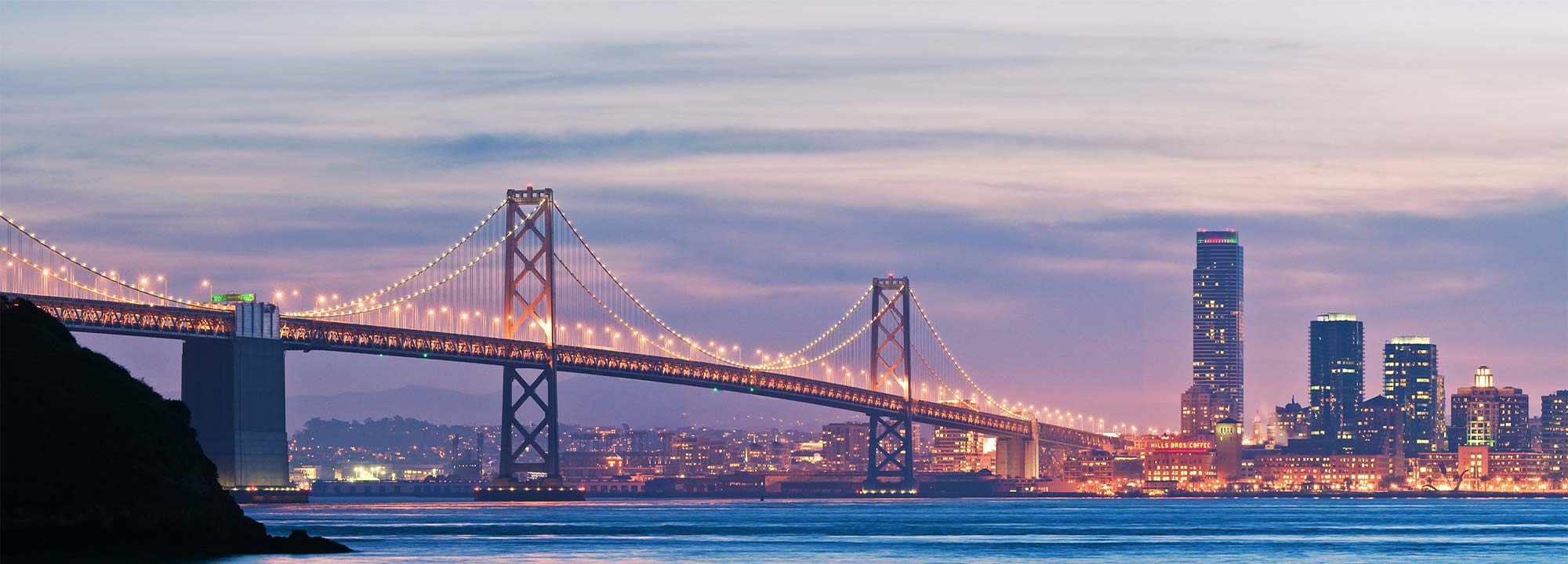 Pont de New York au coucher du soleil