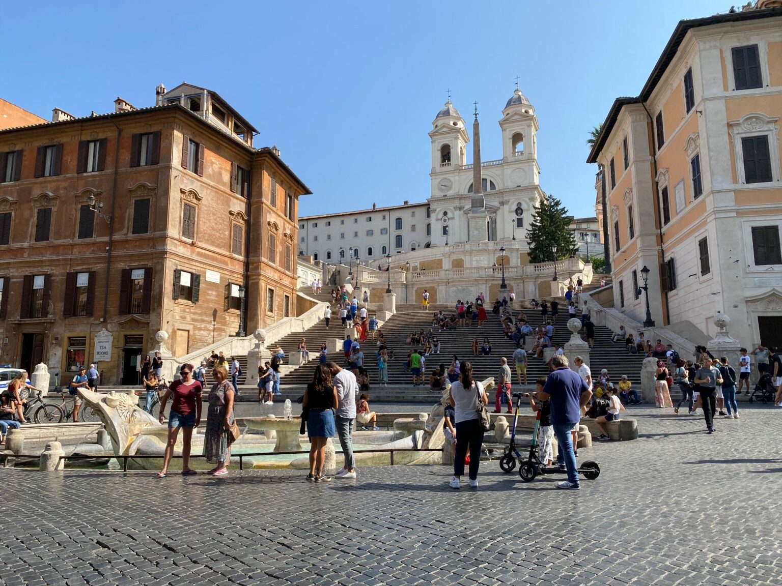 Piazza Di Spagna A Roma - Walk Of Italy