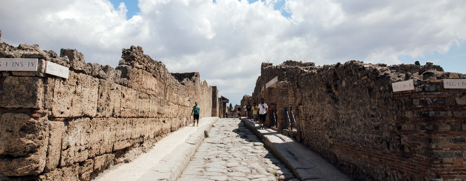 fun pompeii tours