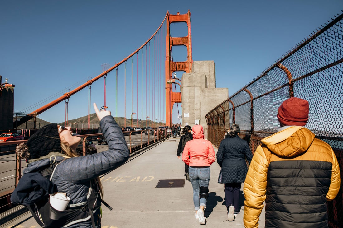 Pemandangan Jambatan Golden Gate berjalan
