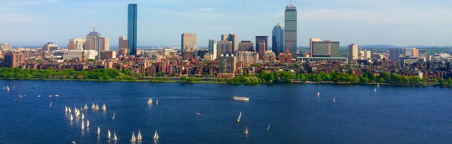 Ligne d'horizon du port de Boston