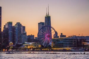 Kutazama fataki na gati la wanamaji huko Chicago