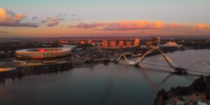 Perth Australia di Jambatan Matagarup matahari terbenam