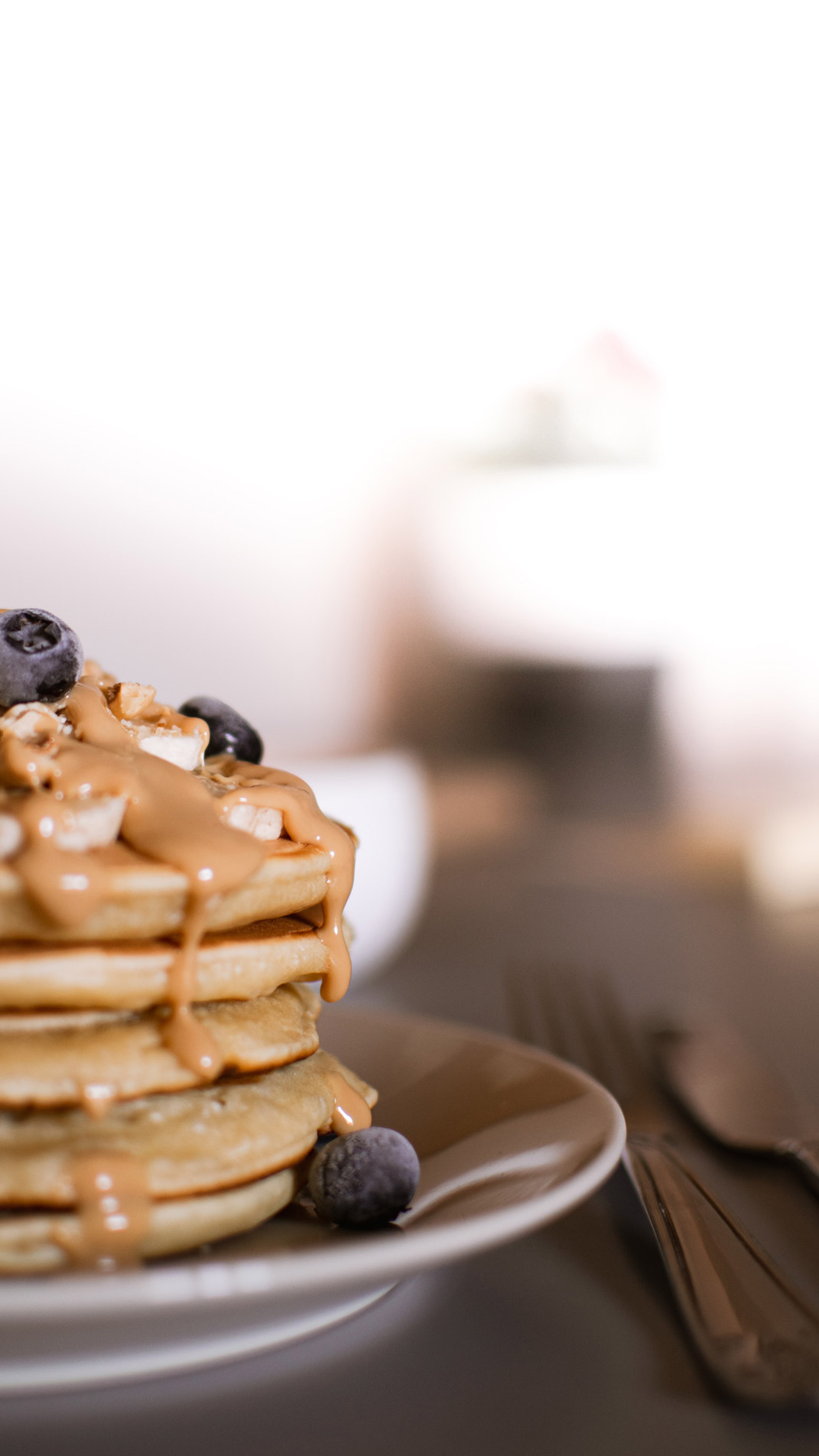 This New Sunday Brunch Near Toronto Serves Boozy Banana Pancakes