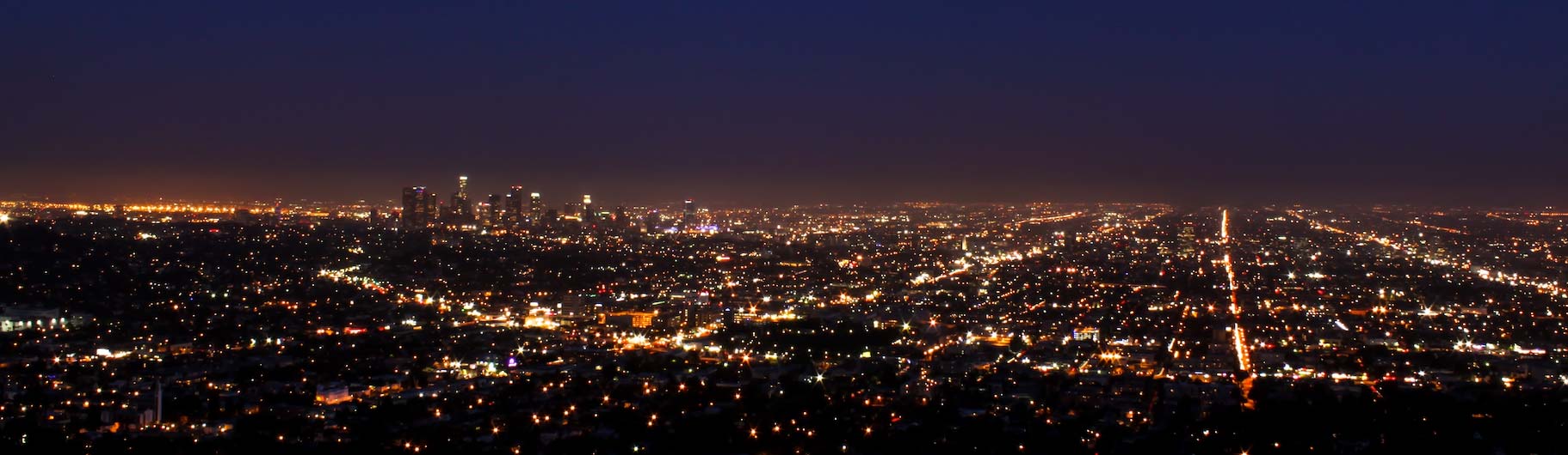 Los Angeles Skyline om natten