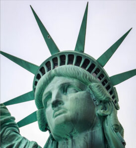 تمثال الحرية تاج