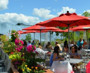 Patio de Riverside Niagara Falls