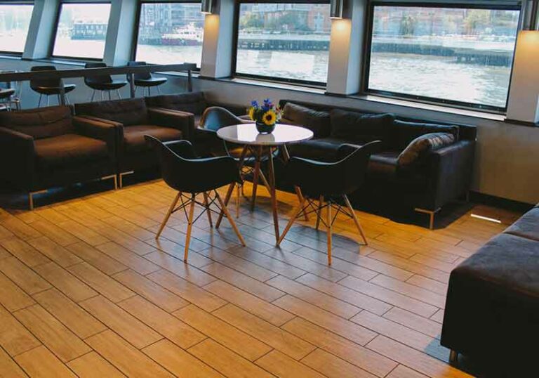 TopLocations zum Mittagessen in der Nähe von Bostons Long Wharf