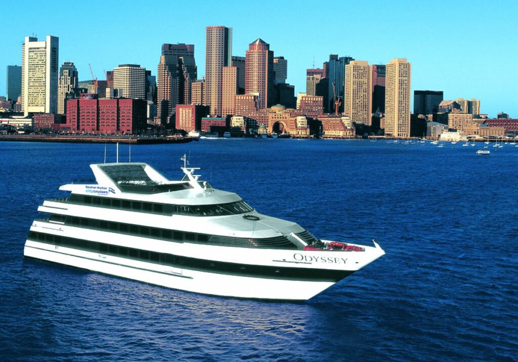 Du thuyền thành phố Cảng Boston