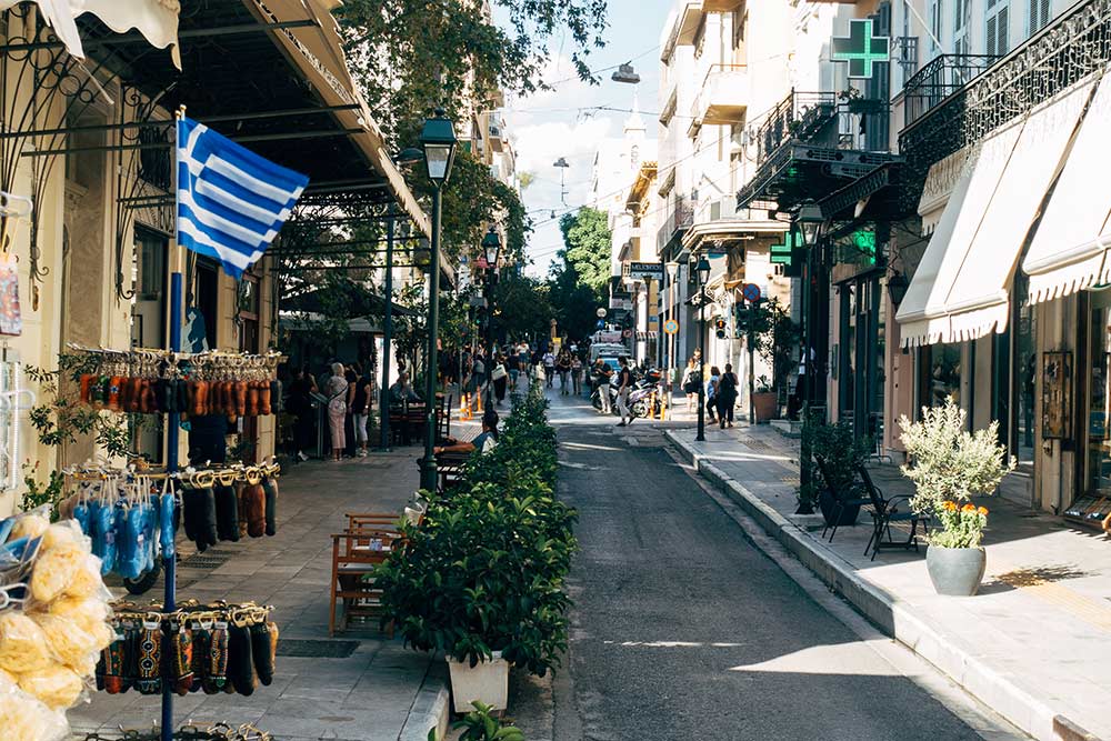 lojas forradas de rua em Atenas