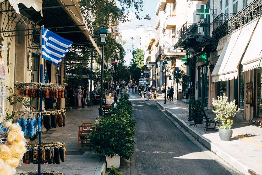 Maduka yaliyopangwa barabarani huko Athens