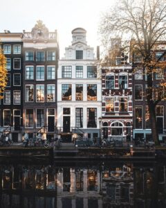 Canal e casa de Amsterdão