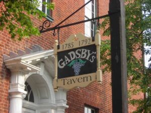 Ishara ya Gadsby ya Tavern Alexandria Virginia