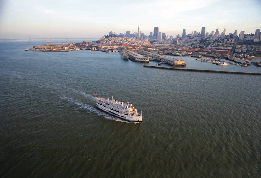 Schiff in der Bucht von San Francisco