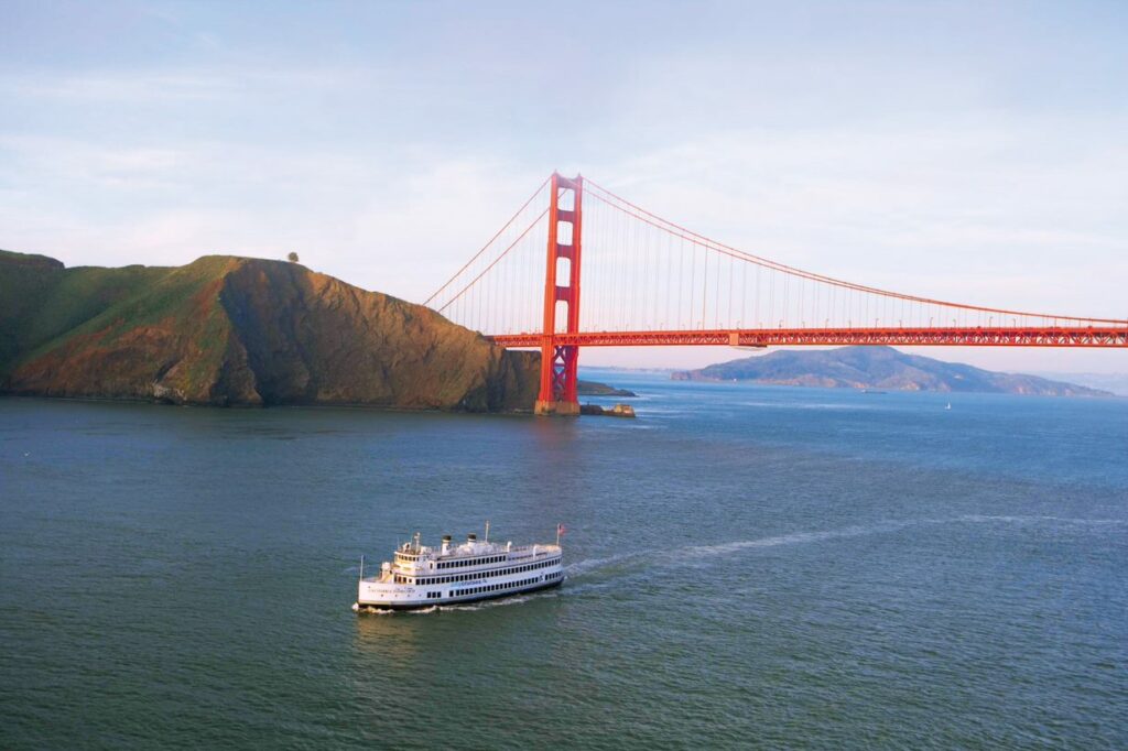 crucero en barco por la bahía de san francisco