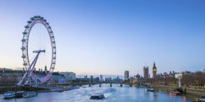Pemandangan langit mata London oleh Sungai Thames