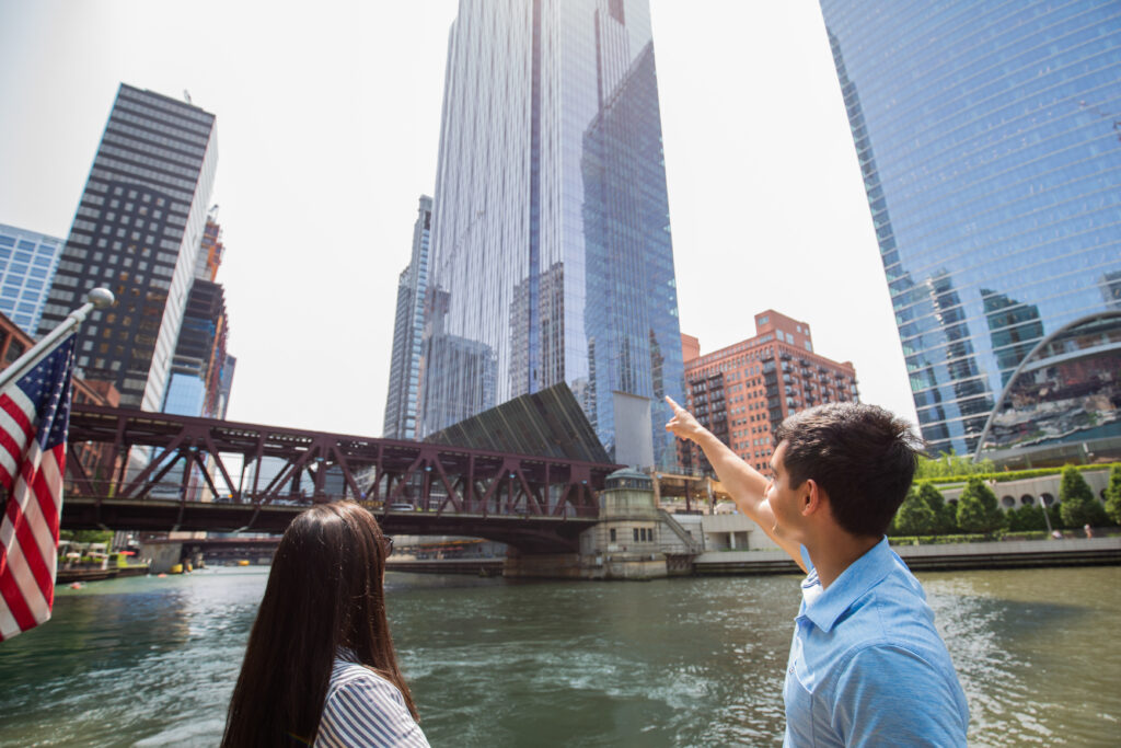 city cruises on the chicago river