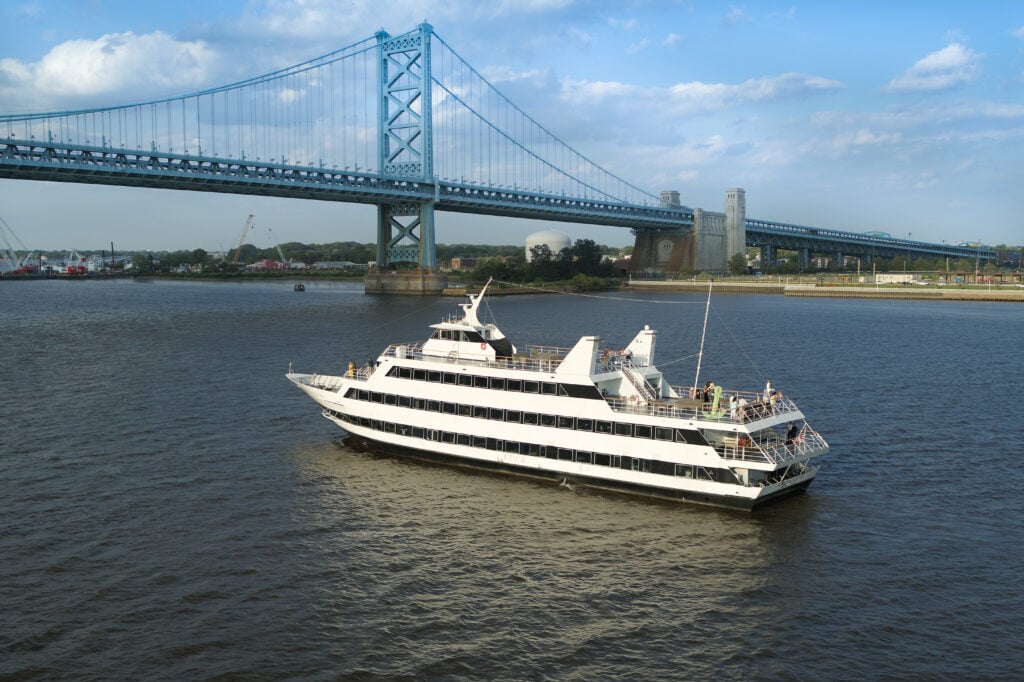 Du thuyền thành phố Philadelphia