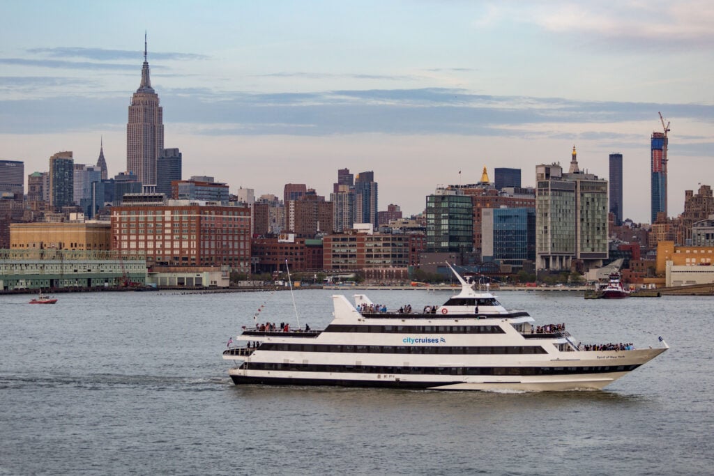 Yacht Charter in New York City